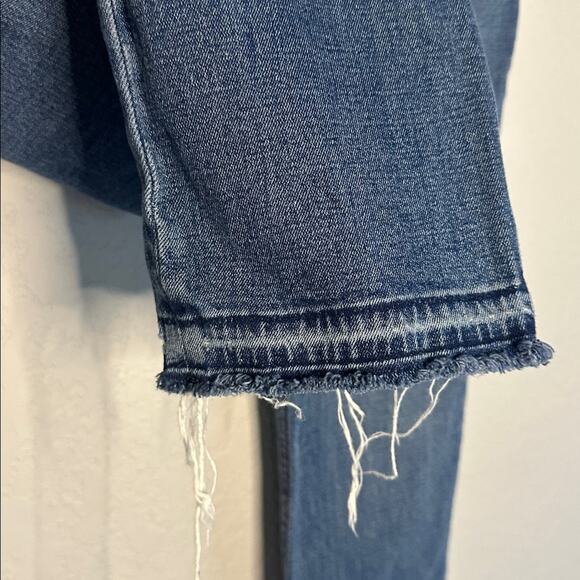 Abercrombie & Fitch Ultra High Rise Ankle Straight Jeans 27/4 y2K Released Hem - Picture 4 of 8